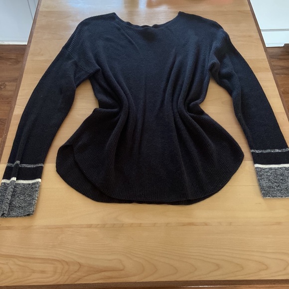 Express black sweater. Worn, but good condition, gray and white detail on wrist - Picture 2 of 7